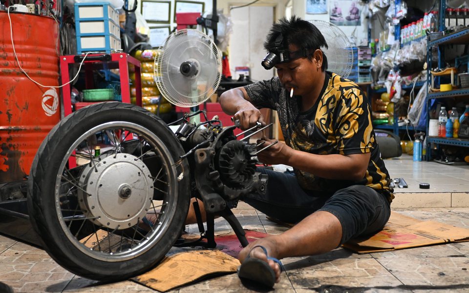 Contoh desain halaman untuk bengkel motor